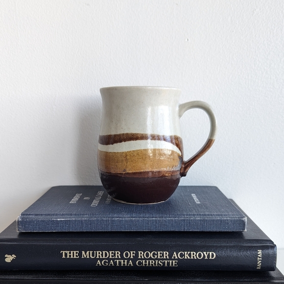 Vintage cream and brown waves Stoneware mug - Picture 2 of 12